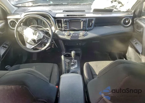 2016 Toyota Rav4 Xle z USA, uszkodzony, nr VIN JTMRFREV6GJ094646